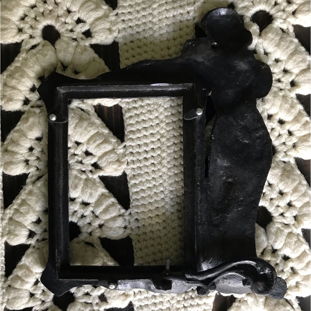 Vintage Adoring Woman Metal Picture Frame - Picture 10 of 11